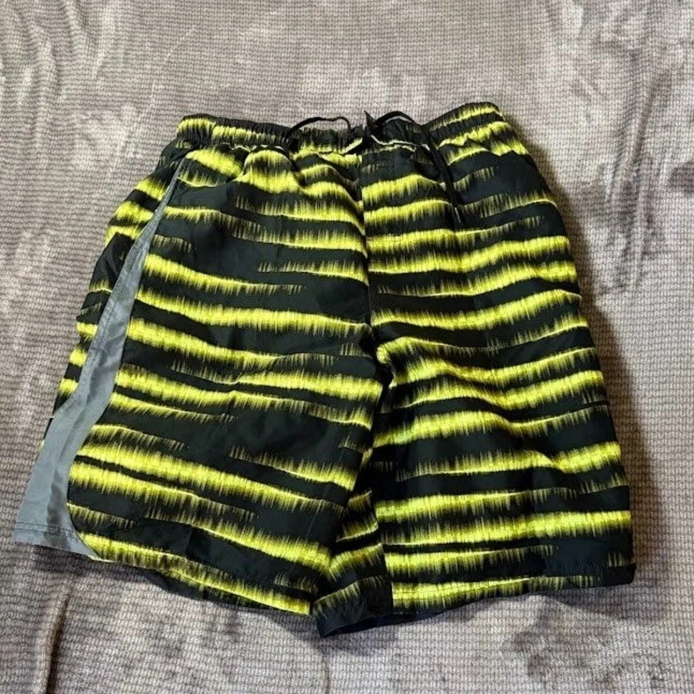 Nike Mens Swim Trunks Large Black Neon Yellow Volt Graphic Mesh Lined 30X10